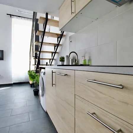 By Hi5- Cozy ブダペスト