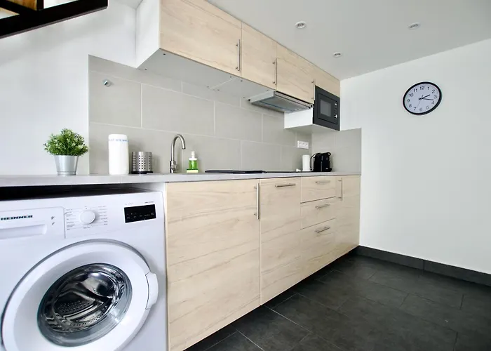 アパート By Hi5- Cozy