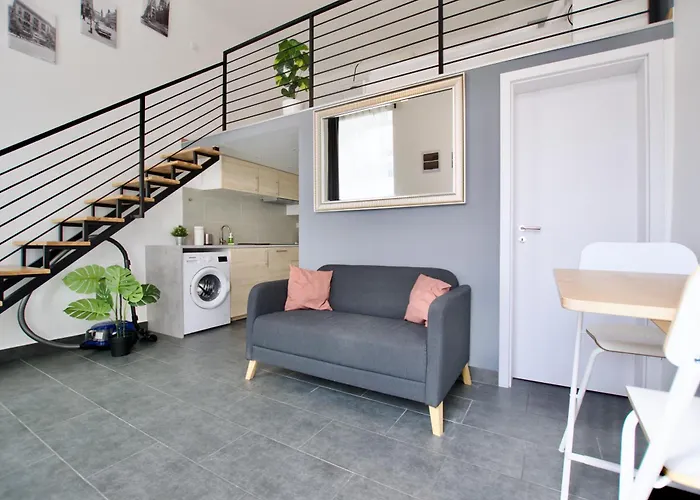 By Hi5- Cozy ブダペスト